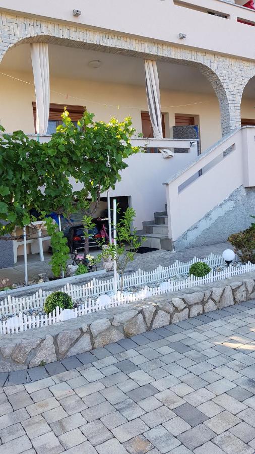 Kabashi Apartment Krk Town Eksteriør bilde