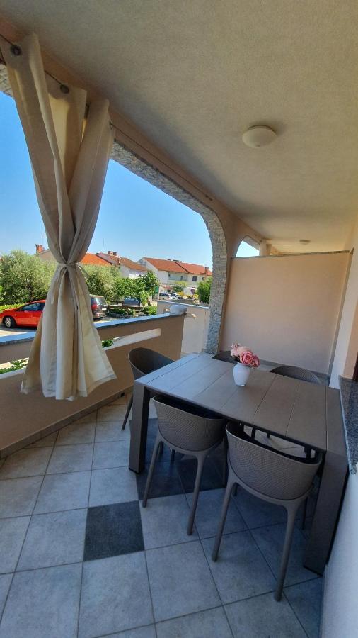 Kabashi Apartment Krk Town Eksteriør bilde