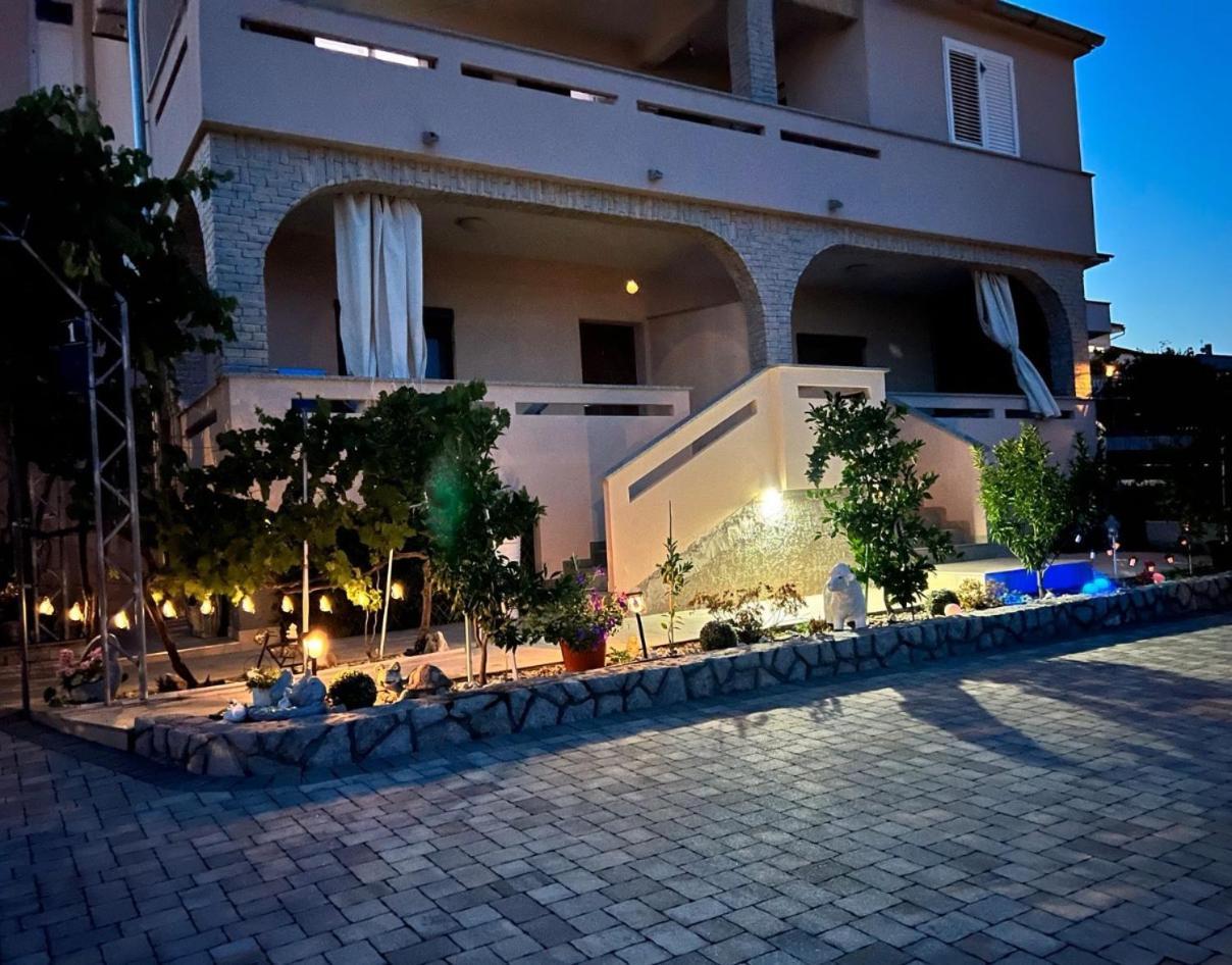 Kabashi Apartment Krk Town Eksteriør bilde